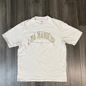 Jordan x A Ma Maniére T-shirt is a soft midweight cotton crewneck tee size m